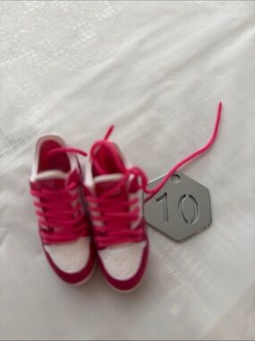 10,  Louis Vuitton logo Pink High-Top Mini Sneakers-Bright Pink for Bubu Doll